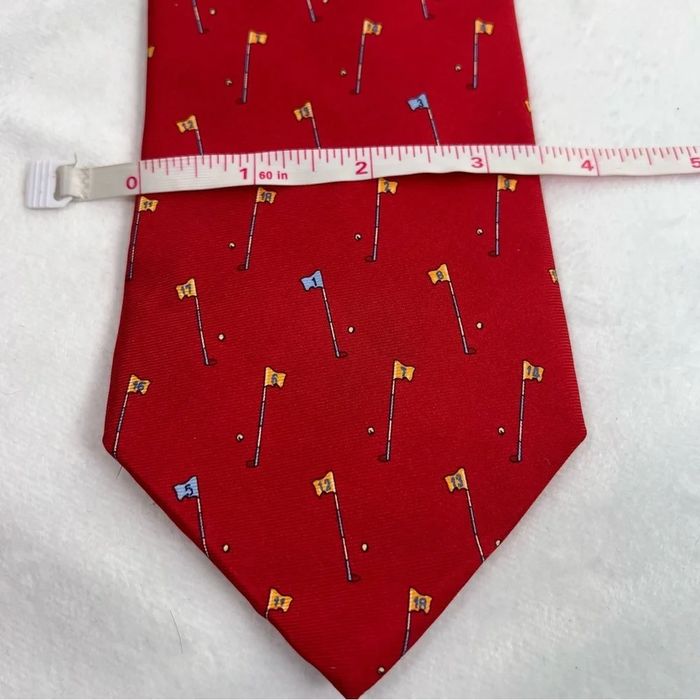 Brooks Brothers 100% Silk Tie Red Golf Flag Pattern Novelty Sports